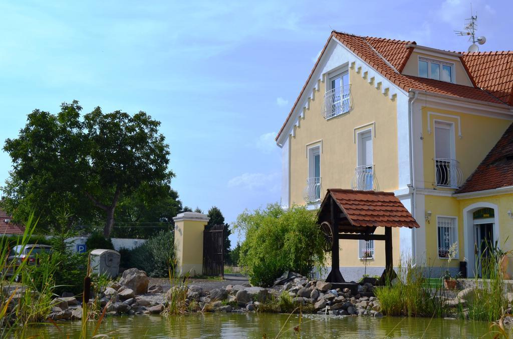 Holiday Centrum Zatec  Luaran gambar