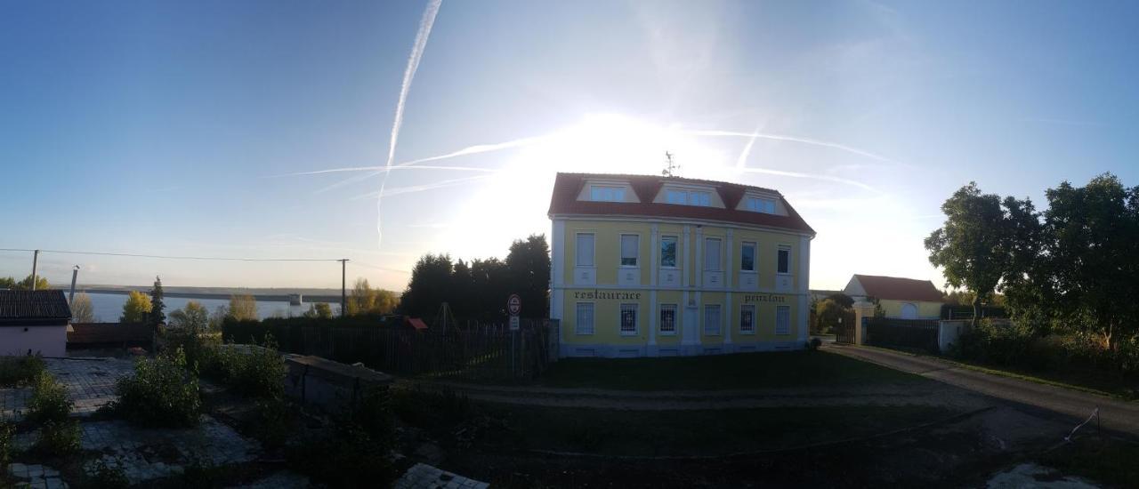 Holiday Centrum Zatec  Luaran gambar