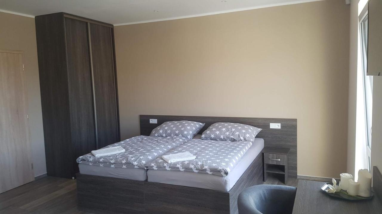 Holiday Centrum Zatec  Luaran gambar